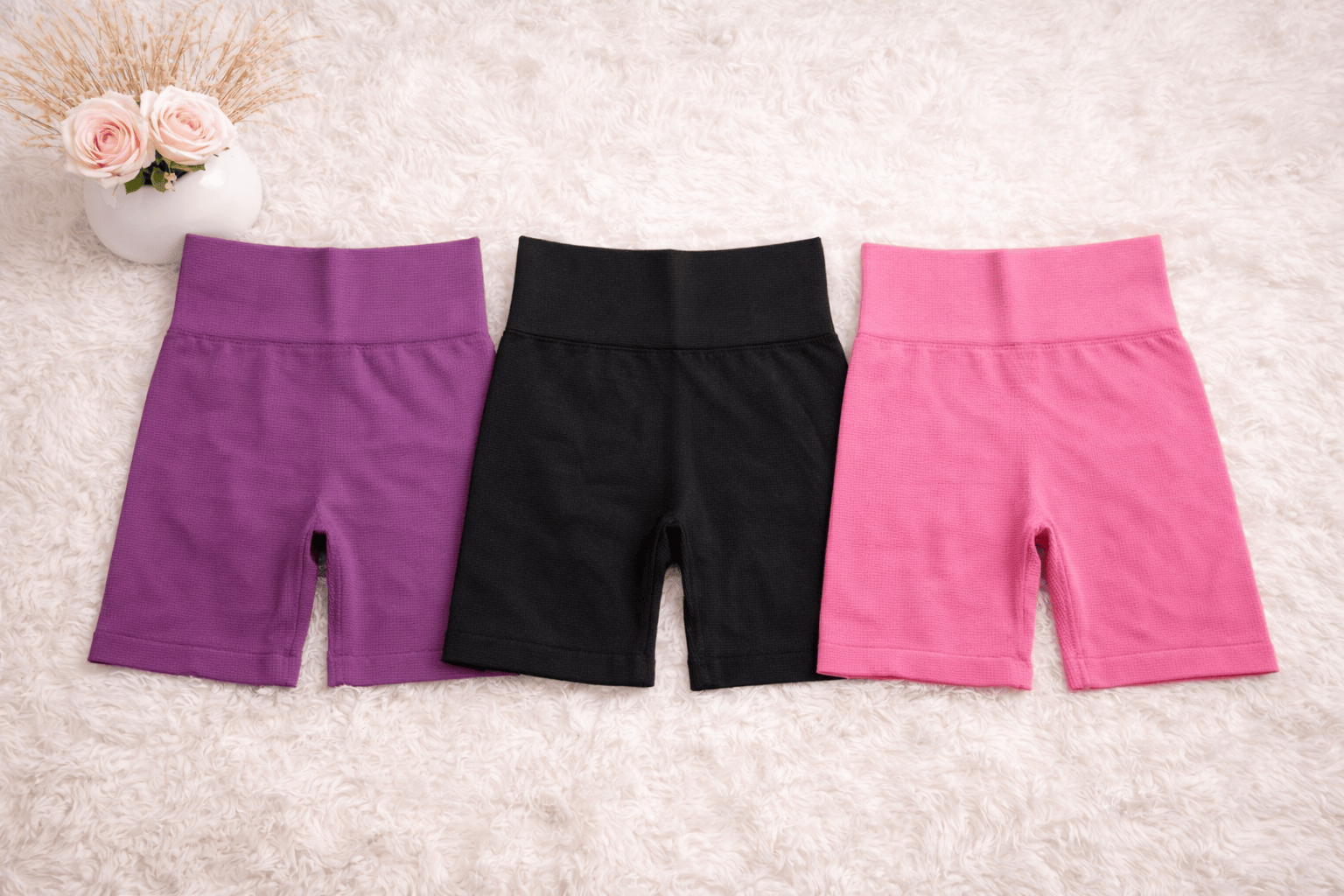 Kit 3 Shorts Femininos Canelados Fitness | Roxo, Preto e Rosa