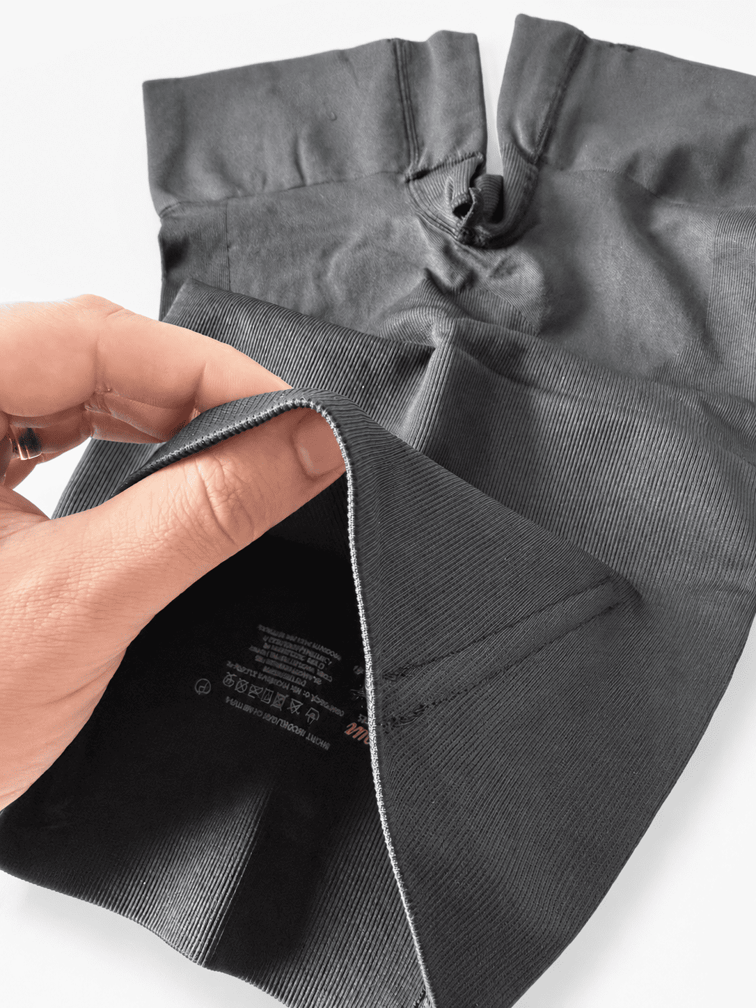 Short Modelador Segunda Pele com Barbatanas e Tecido Duplo c/ abertura higiênica